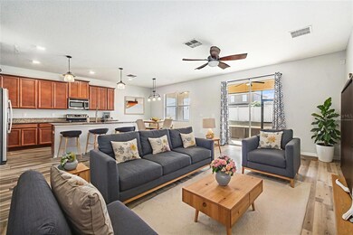 10919 Rainbow Pyrite Dr, Wimauma, FL 33598 - photo 3