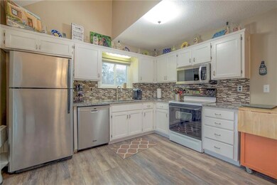 6203 Rene St, Shawnee, KS 66216 - photo 5