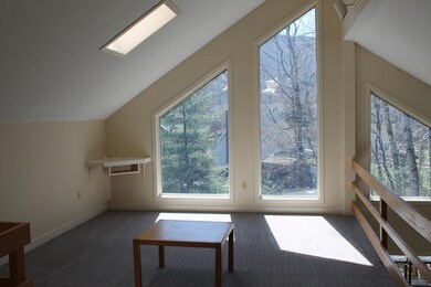 23 Boyle St, Lincoln, NH 03251 - photo 4