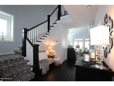 4.5 Entry with stairway