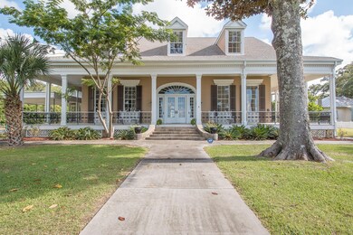 709 E Scenic Dr-100