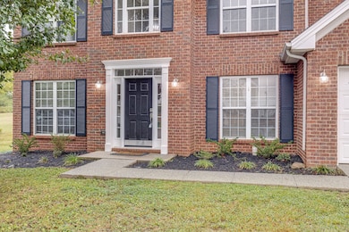 2002 Vanguard Ct, Spring Hill, TN 37174 - photo 2