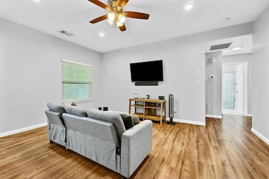 416 W Johnson St, Denison, TX 75020 - photo 4