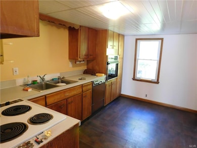 219 E High St, Coaldale, PA 18218 - photo 3