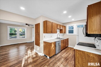 514 N 5th St, Chillicothe, IL 61523 - photo 5