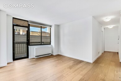 Le Domaine Apartments unit 7C, New York, NY 10065 - photo 6