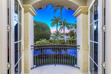 Western views and sunsets from the upstair balcony
