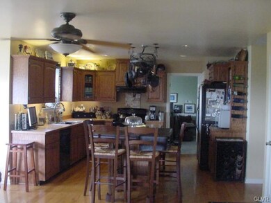 6999 Lincoln Dr, Macungie, PA 18062 - photo 7