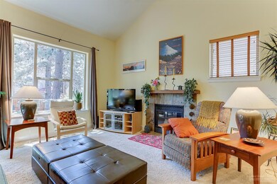 19845 Hollygrape St, Bend, OR 97702 - photo 3