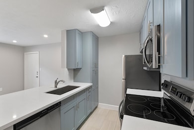 2101 Fountain View Dr unit 46, Houston, TX 77057 - photo 6