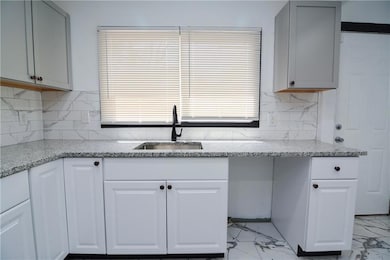 631 Udell St, Indianapolis, IN 46208 - photo 7