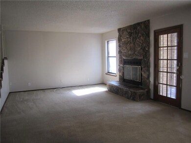 1739 Villa Santos Cir, El Paso, TX 79935 - photo 2