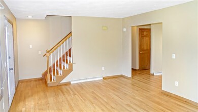 400 Commonwealth Ave unit 11, Warwick, RI 02886 - photo 3