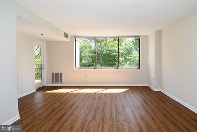 Grosvenor Park unit 208, Rockville, MD 20852 - photo 6