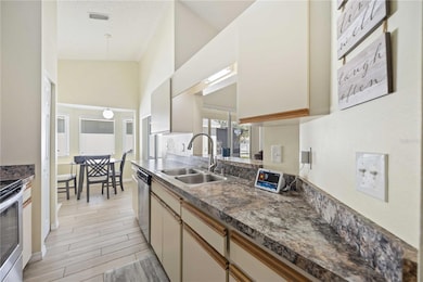 3937 37th Street Ct W, Bradenton, FL 34205 - photo 7