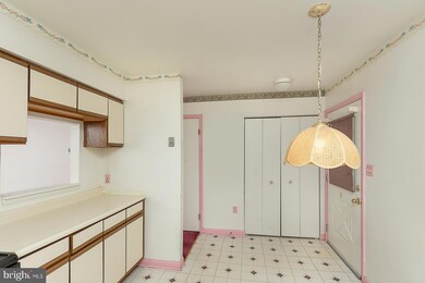 1905 Edgewood St, Baltimore, MD 21216 - photo 7