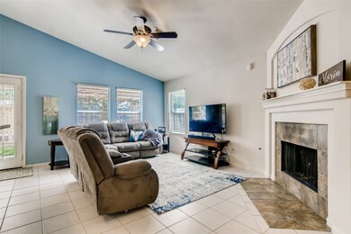 31706 Royal Woods Ct, Conroe, TX 77385 - photo 3