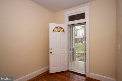 607 Lyndhurst St, Baltimore, MD 21229 - photo 2