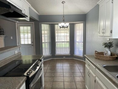 7309 Clariece Dr, Abilene, TX 79606 - photo 3