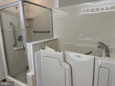 23140 Cobblestone Ln unit 309, California, MD 20619 - photo 7