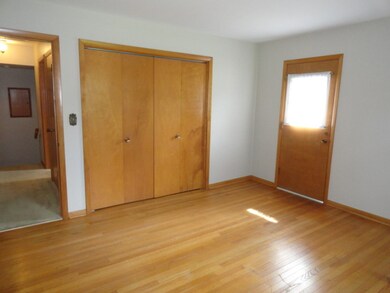 1215 Ottawa Ave, Aurora, IL 60506 - photo 2