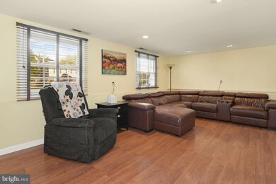 208 E Franklin Ave, Beverly, NJ 08010 - photo 3