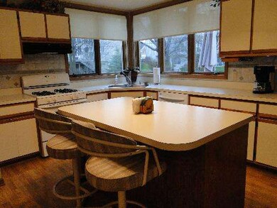 802 Lexington Ln, Batavia, IL 60510 - photo 6