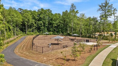 918 Kensley Grove Ln unit 66, Fuquay-Varina, NC 27526 - photo 4