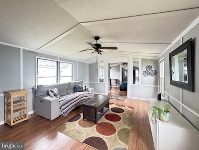 819 Leswood Ct, Dundalk, MD 21222 - photo 5