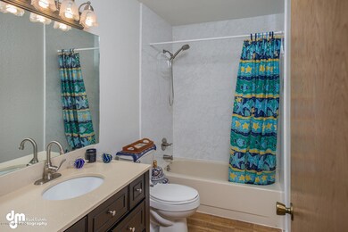 8531 Rebel Ridge Drive-large-002-Bathroo