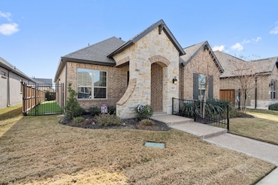 View of front of home featuring a front yard