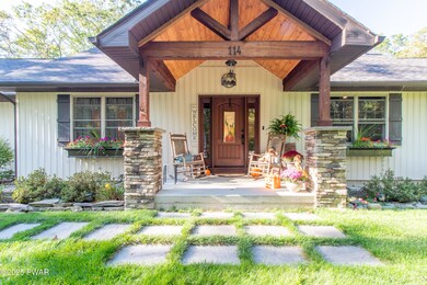 114 Whispering Oaks Rd, Greeley, PA 18425 - photo 3