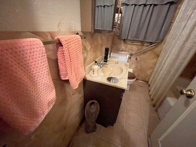 7435 Kingsley St, Houston, TX 77087 - photo 4