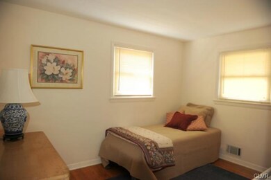 2138 W Elm St, Allentown, PA 18104 - photo 4