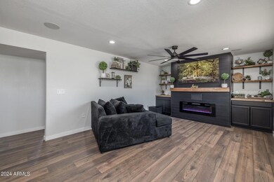 4)FORMAL LIVING