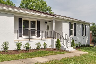 Beautiful Rennovation in sought after neighborhood of Rolling Hills. Just minutes from downtown Lewisburg and I-65.