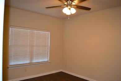 923 Chase St, Denison, TX 75020 - photo 6