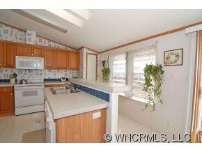 Eat at kitchen island