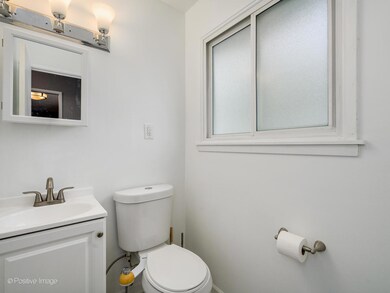 2293 S Scott St, Des Plaines, IL 60018 - photo 2