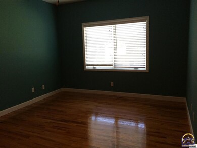 4456 SW Colly Creek Dr, Topeka, KS 66610 - photo 6