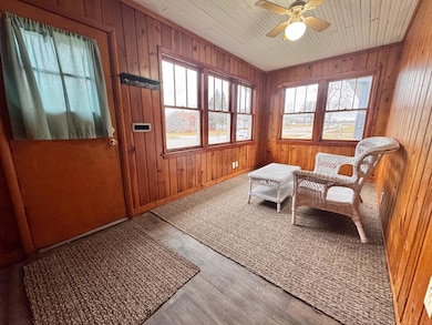 315 S 1st St, Marshall, MN 56258 - photo 2