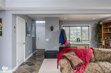5679 Kenai Fjords Loop-large-006-Living