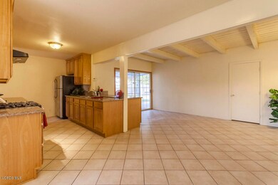 04Kitchen (1)