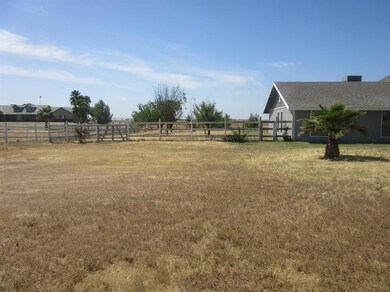 31028 Sunnyside Ave, Madera, CA 93638 - photo 7