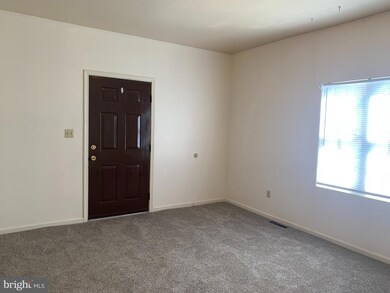 1237 Potomac Ave, Hagerstown, MD 21742 - photo 4