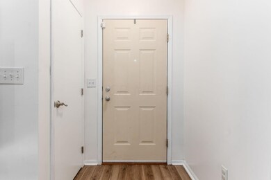 006_8dc_i 1844 Meadowlawn 013