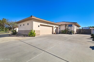 855 W Highland St --, Chandler, AZ 85225 - photo 2