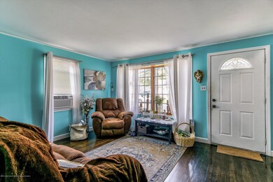 02-Living Room