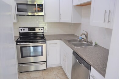 7732 Challie Ln unit 7732, Houston, TX 77088 - photo 4