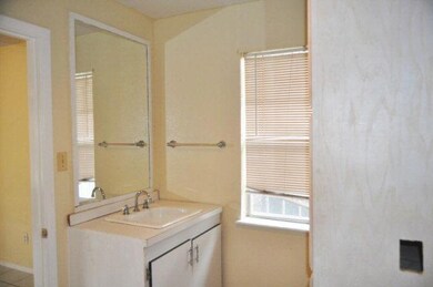 518 Martinez Ave, Alamo, TX 78516 - photo 3